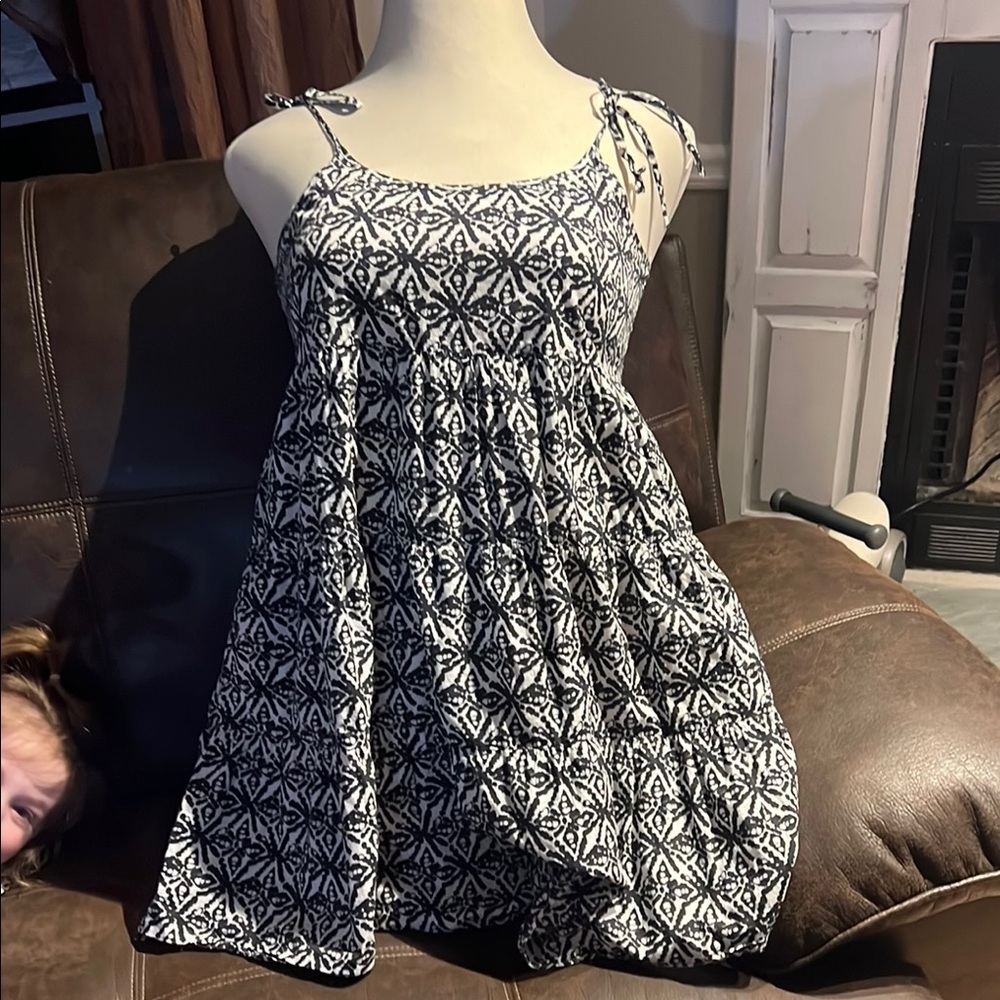 Vineyard Vines Black and White Ruched Tiered Sundress